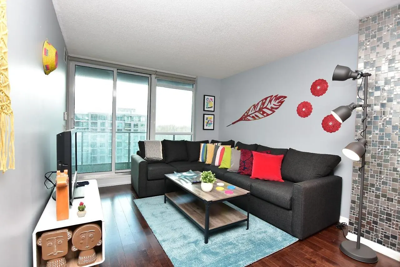 Downtown Condo, Free Parking & Amenities Toronto Apartment
